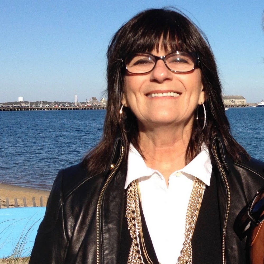 Meet your Posher, Constance